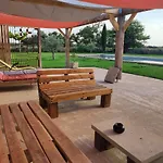 Manoir Du Marquis De Montcalm Bed & Breakfast 3*