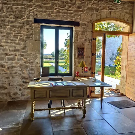 Manoir Du Marquis De Montcalm Frühstückspension Vestric-et-Candiac