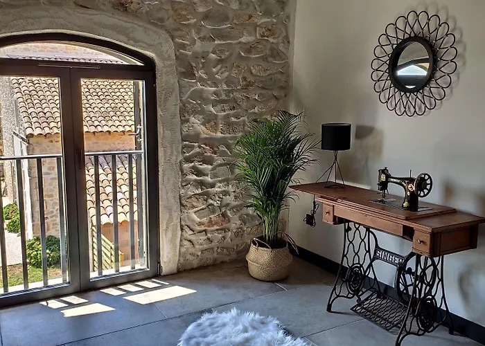 Manoir Du Marquis De Montcalm Bed & Breakfast Vestric-et-Candiac